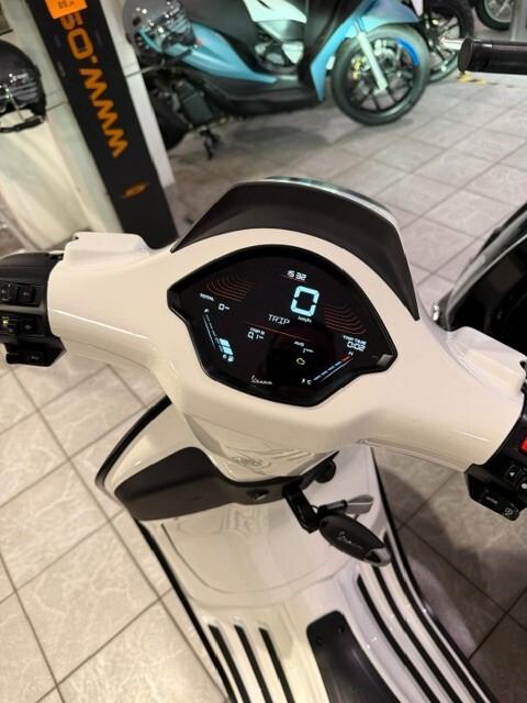 Piaggio Vespa 125 Sprint S MY2026