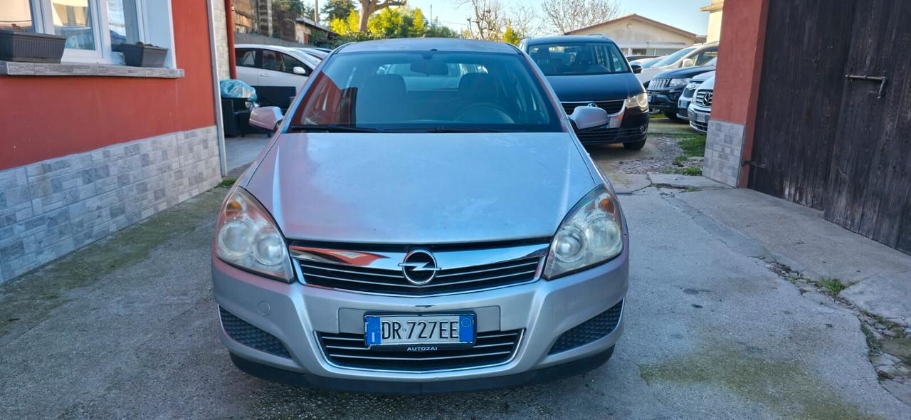 Opel Astra 1.7 CDTI 101CV 5 porte Cosmo neop