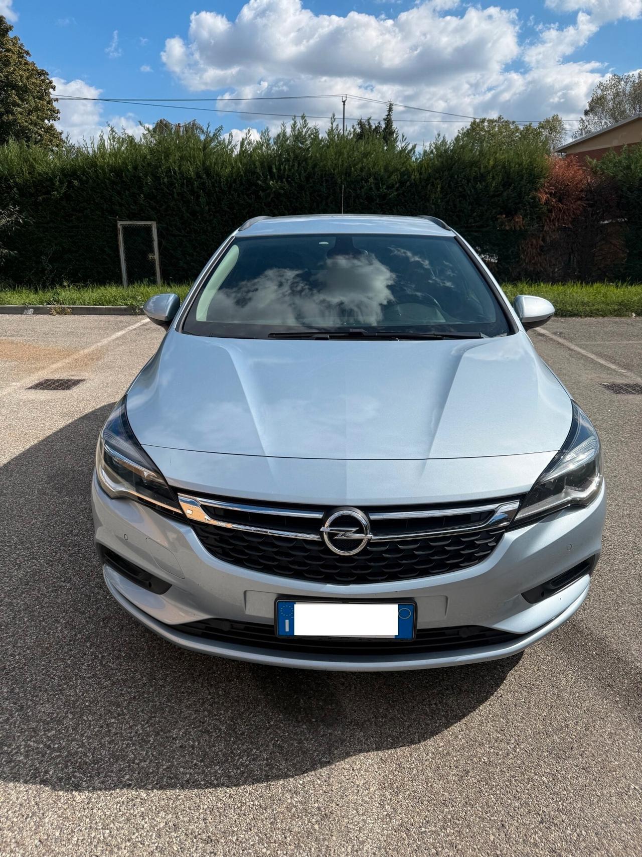 Opel Astra Sports Tourer 1.6 cdti - NAV. - 12 MESI DI GAR. -