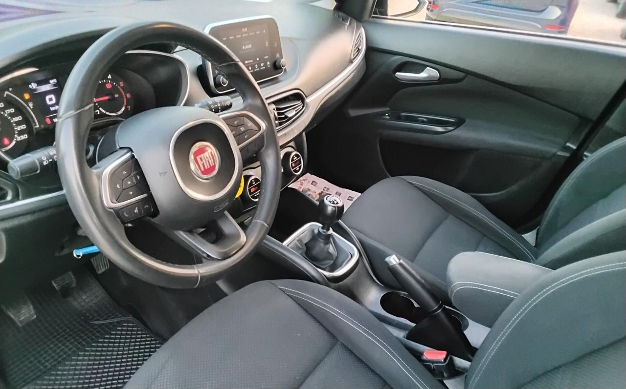 Fiat Tipo 1.6 Mjt S&S 5 porte Sport