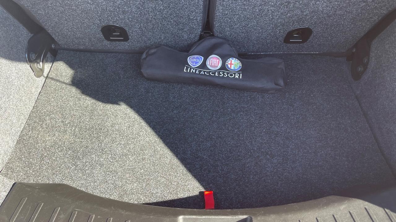 Lancia Ypsilon Ecochic Hybrid 1.0 FireFly 70cv