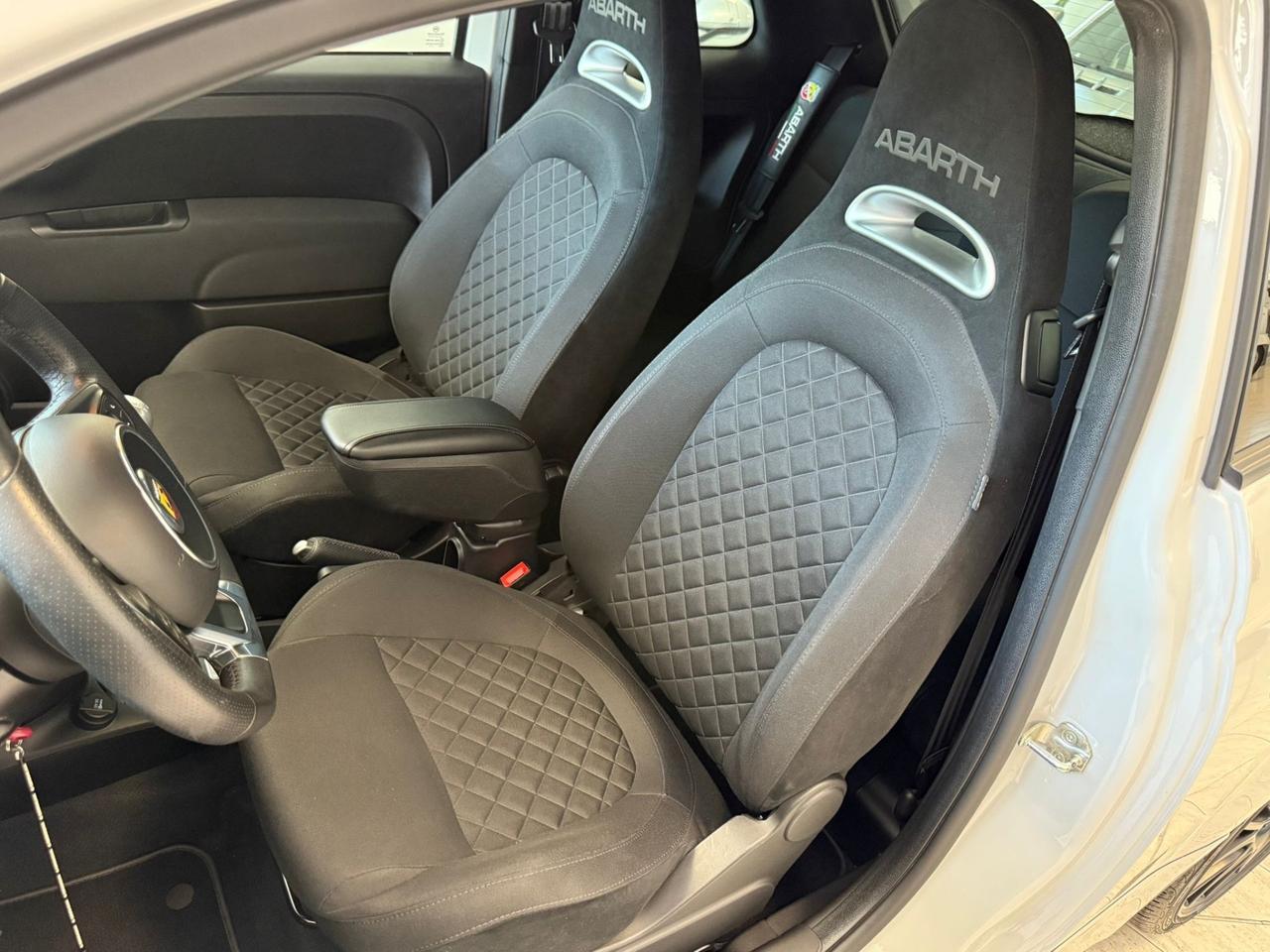 Abarth 595 F595 1.4 Turbo T-Jet 165 CV PERFETTA