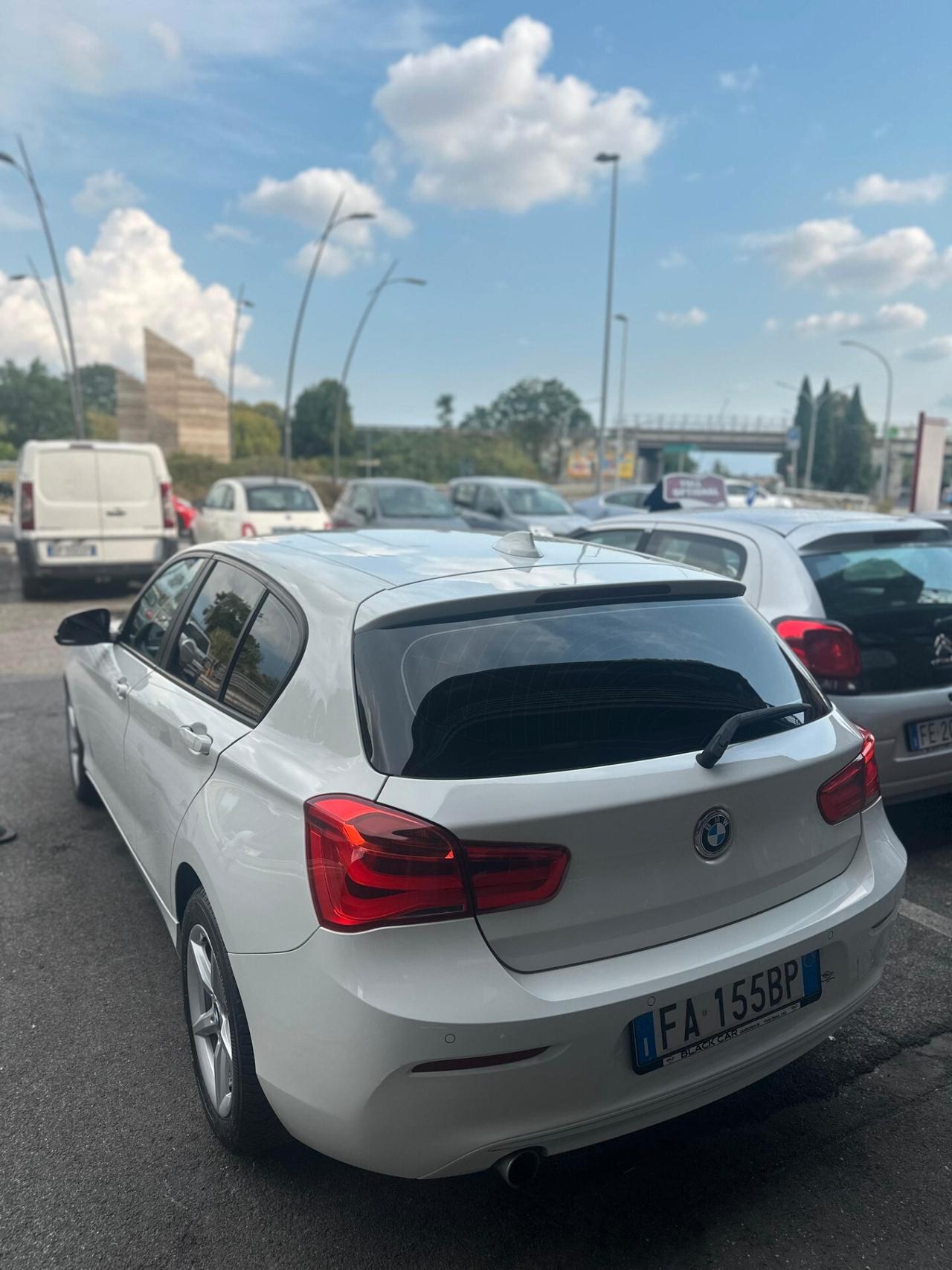 Bmw 118 118d 5p. Urban