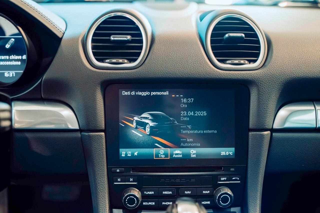 Porsche Cayman 718