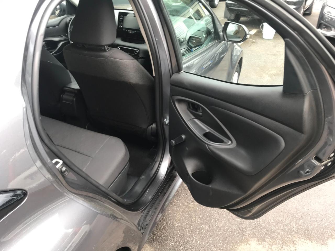 Toyota Yaris 1.5 Hybrid 5 porte Business