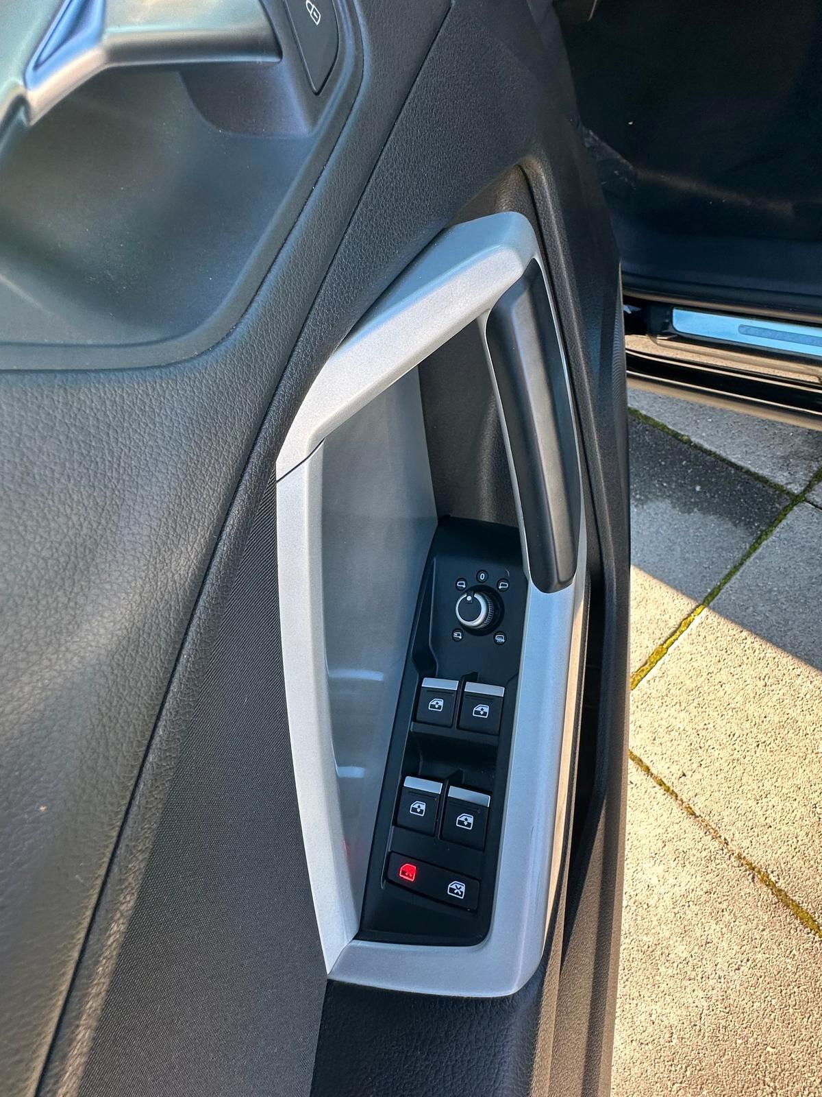 Audi Q3 2.0 TDI 150CV S tronic 200 SPORT-FARI FULL LED