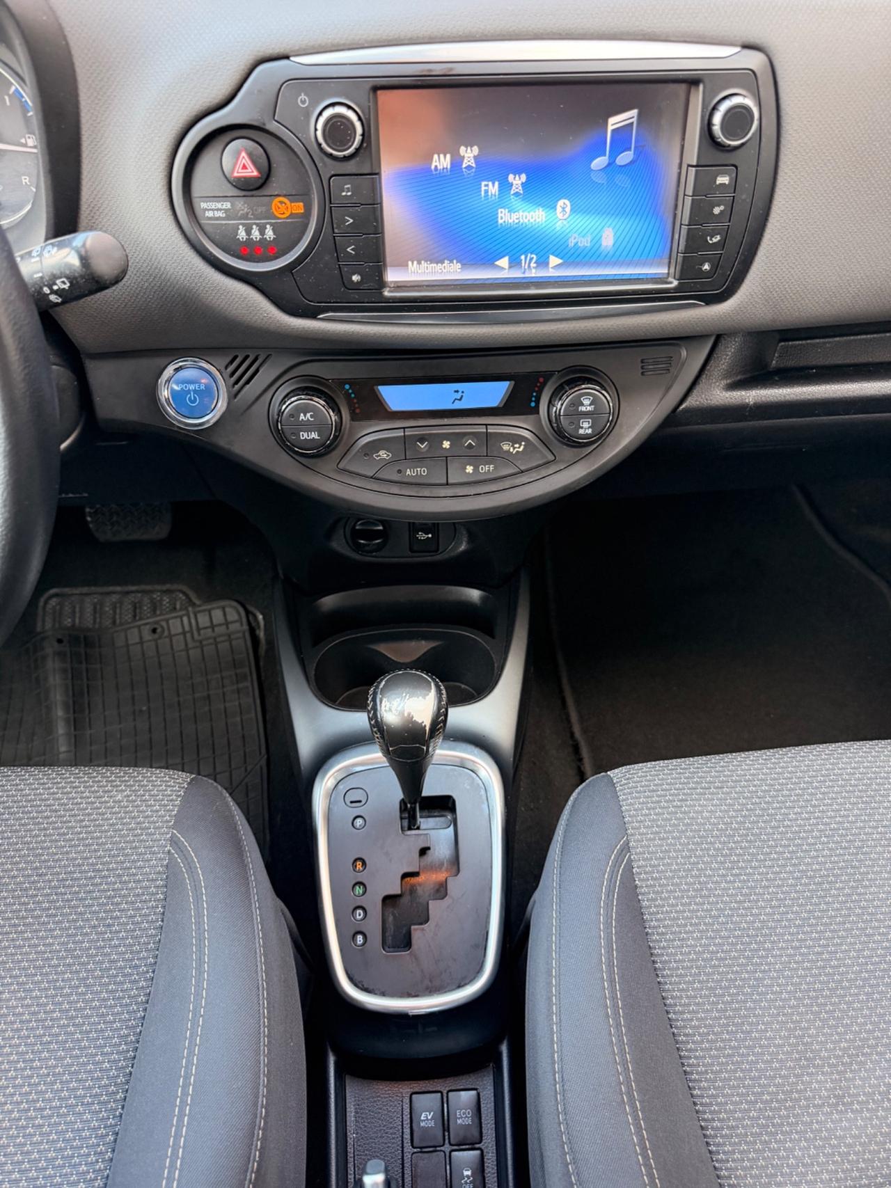 Toyota Yaris 1.5 Hybrid 5 porte Cool