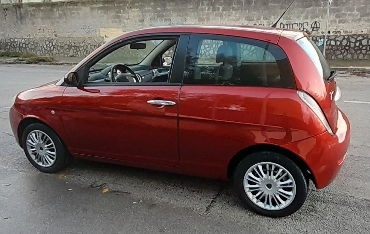 Lancia Ypsilon 1.2 Argento