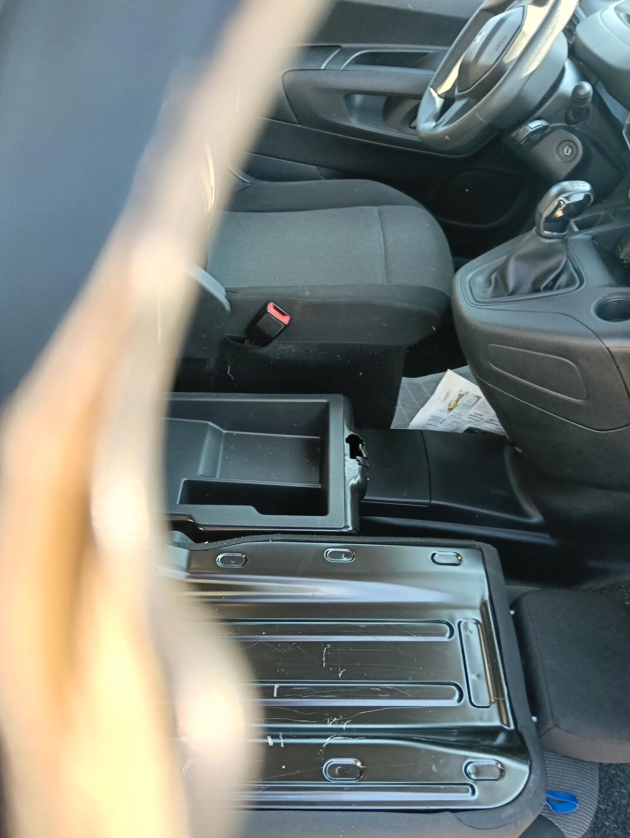 Peugeot Partner BlueHDi 100. Maxi