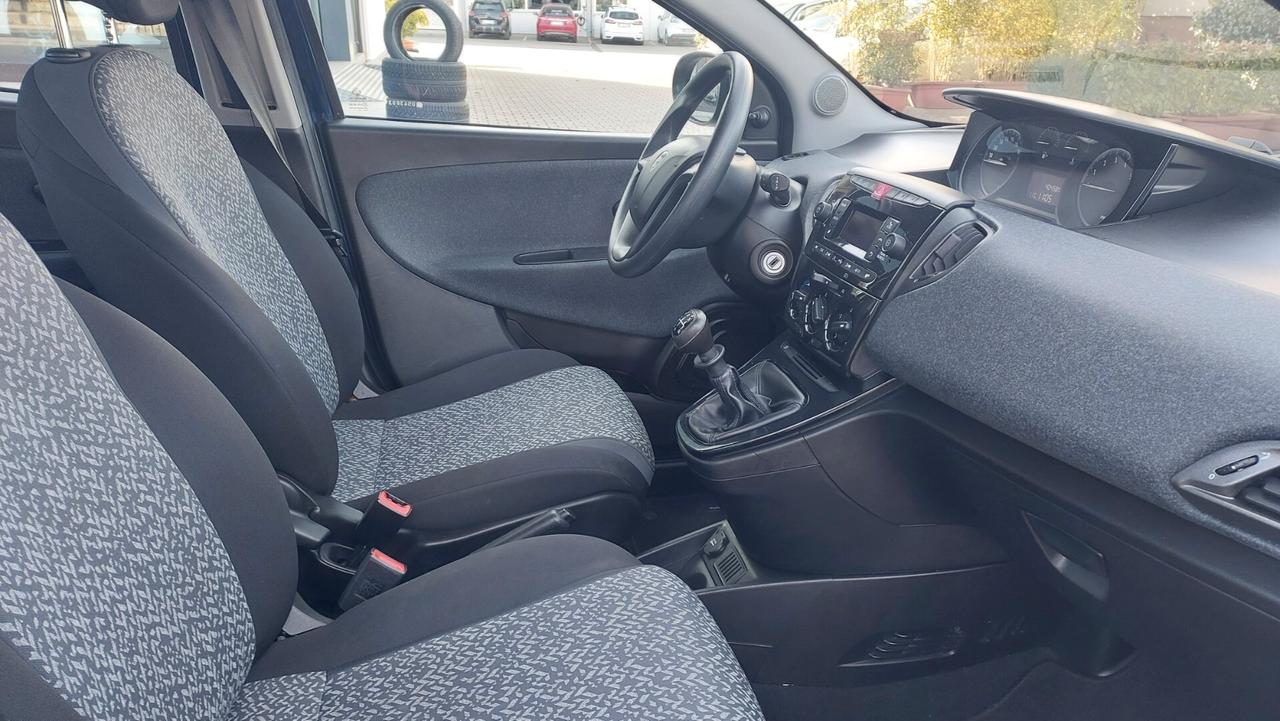 Lancia Ypsilon 1.2 69 CV 5 porte Elefantino Blu