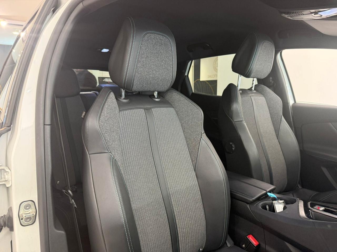 Peugeot 3008 1.5 DCI 130CV ANNO 2023 Allure Pack