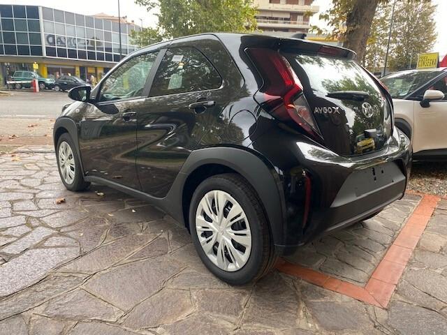 Toyota Aygo X 1.0 VVT-i 72 CV 5 porte Active S-CVT..FATTURABILE!!
