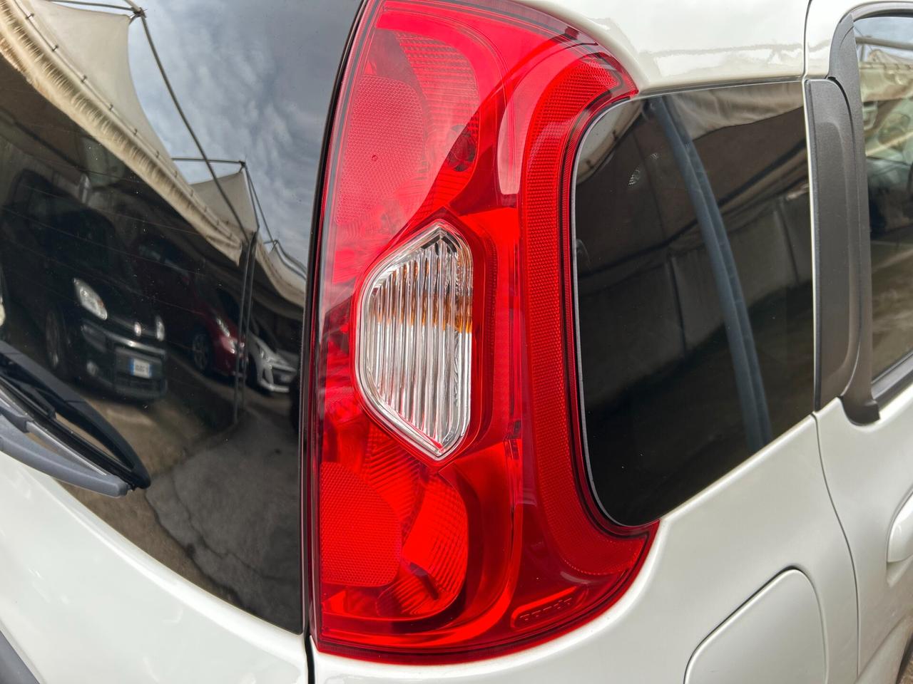 Fiat Panda 1.2 Benz 69 cv LOUNGE S&S my19