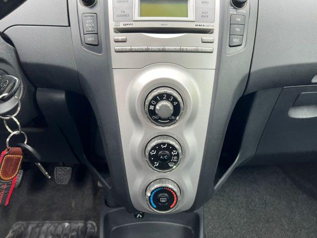 TOYOTA Yaris 1.0 5 porte Sol