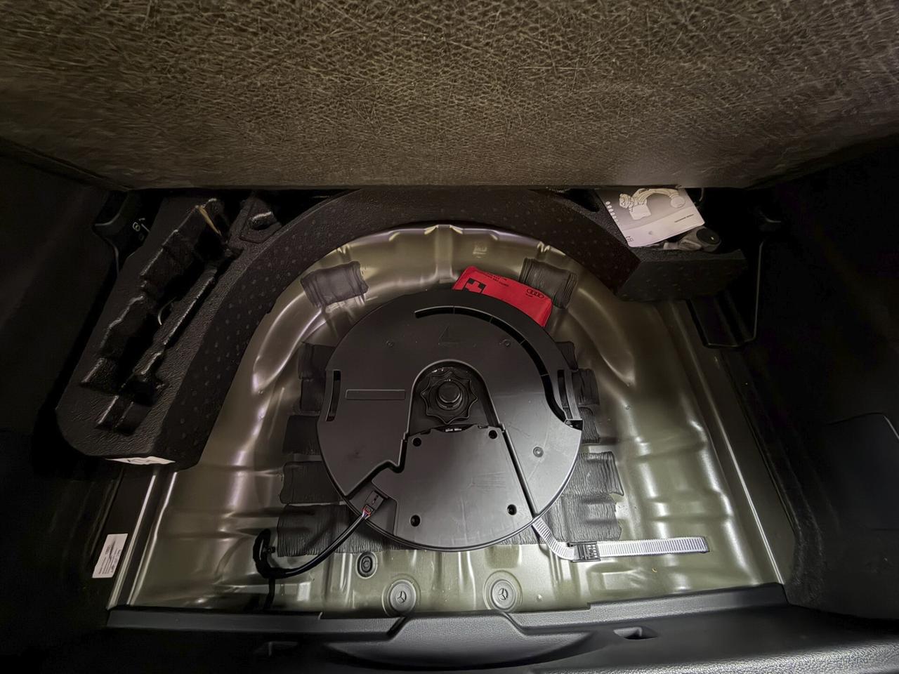 Audi Q2 30 TDI Identity Black S-Line