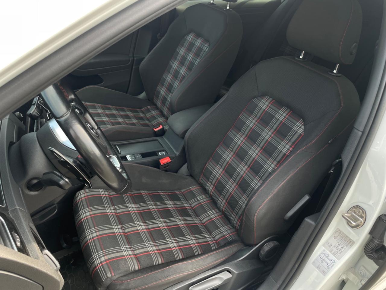 Volkswagen Golf GTI Golf GTI Performance 2.0 245cv