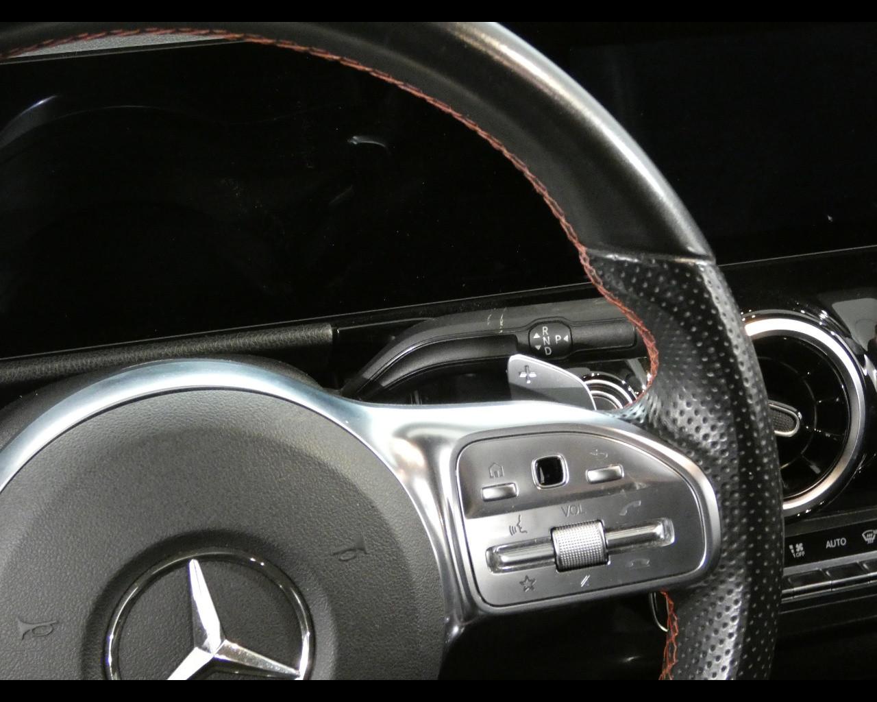 Mercedes-Benz GLA (H247) - GLA 200 d Automatic Premium
