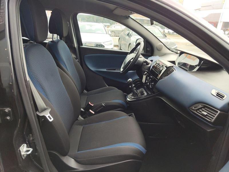 Lancia Ypsilon Ypsilon 1.2 69 CV 5 porte Silver