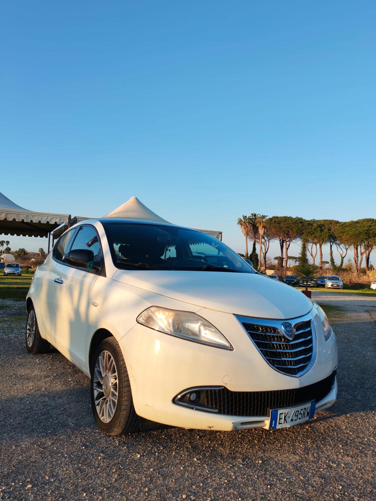 Lancia Ypsilon 1.2 69 CV 5 porte GPL Ecochic Gold