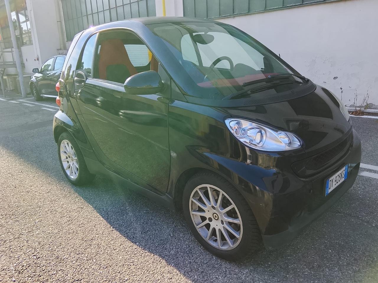 Smart ForTwo 1000 52 kW MHD coupé pure