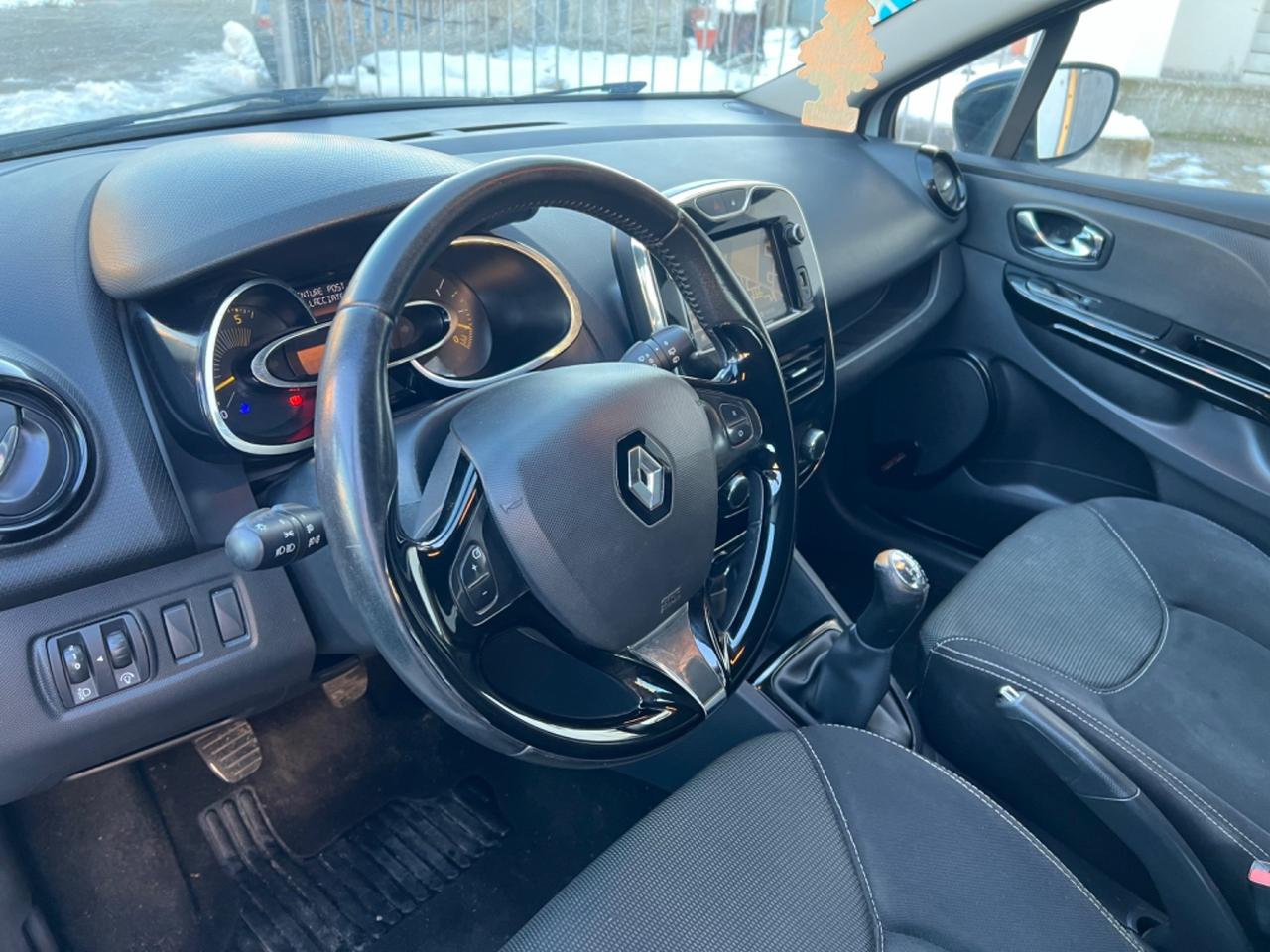 RENAULT CLIO 1.5 DIESEL EURO 5B OTTIMA NEOPATENTATI