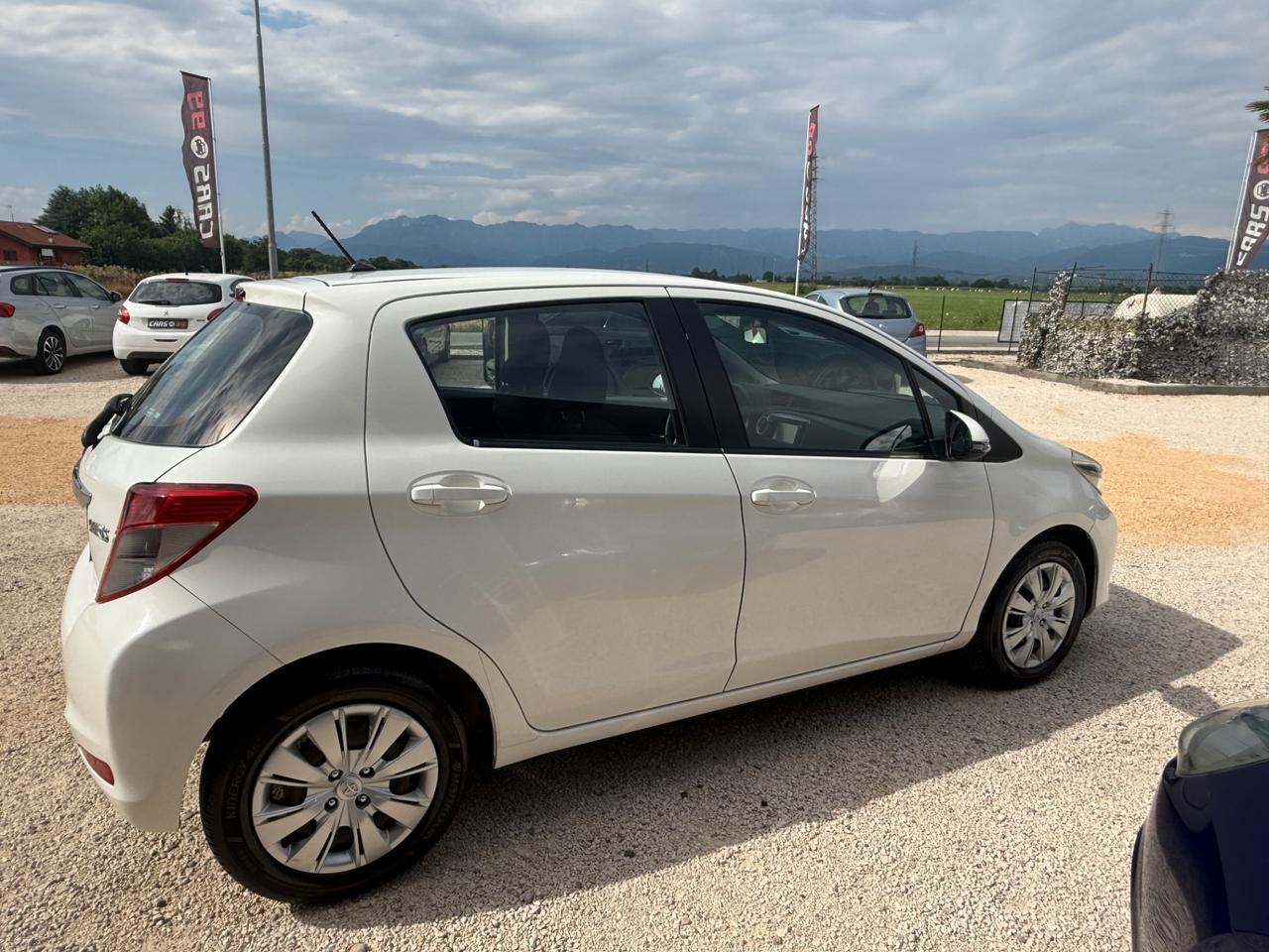 Toyota Yaris 1.3 5 porte Lounge