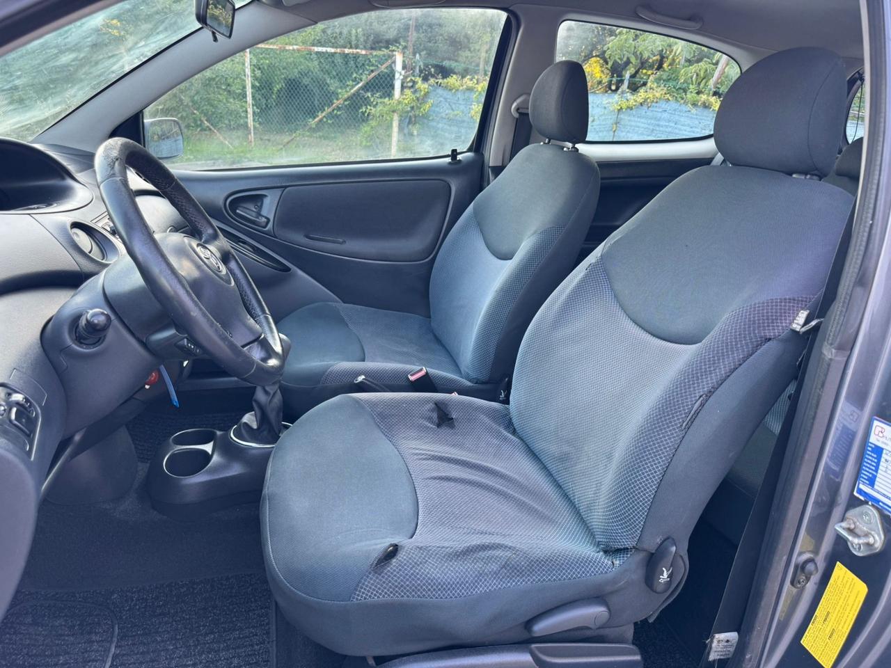 Toyota Yaris 1.0i 16V cat 3 porte Sol