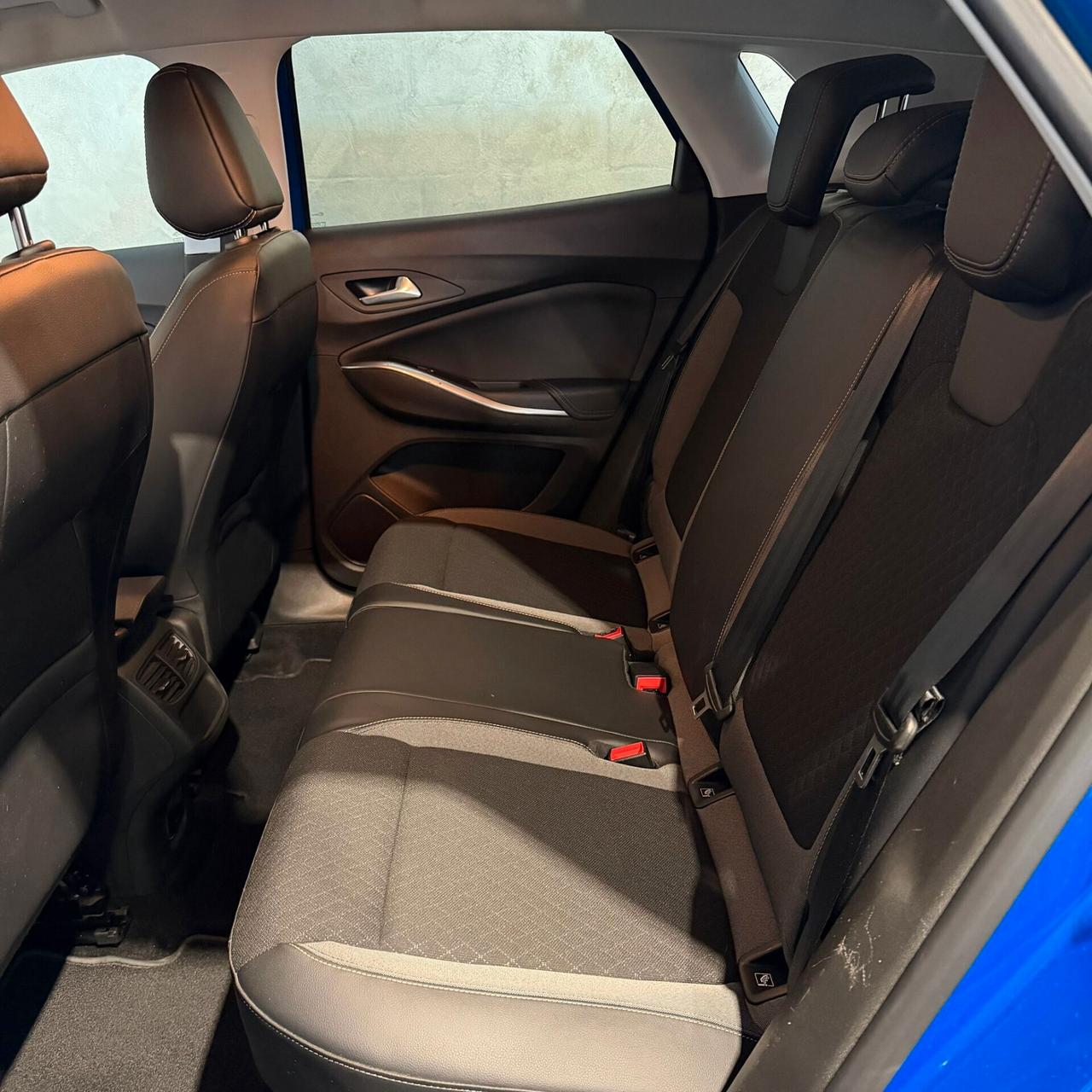 Opel Grandland 1.5 diesel aut. NEOPATENTATI IVA ESPOSTA AUTOCARRO