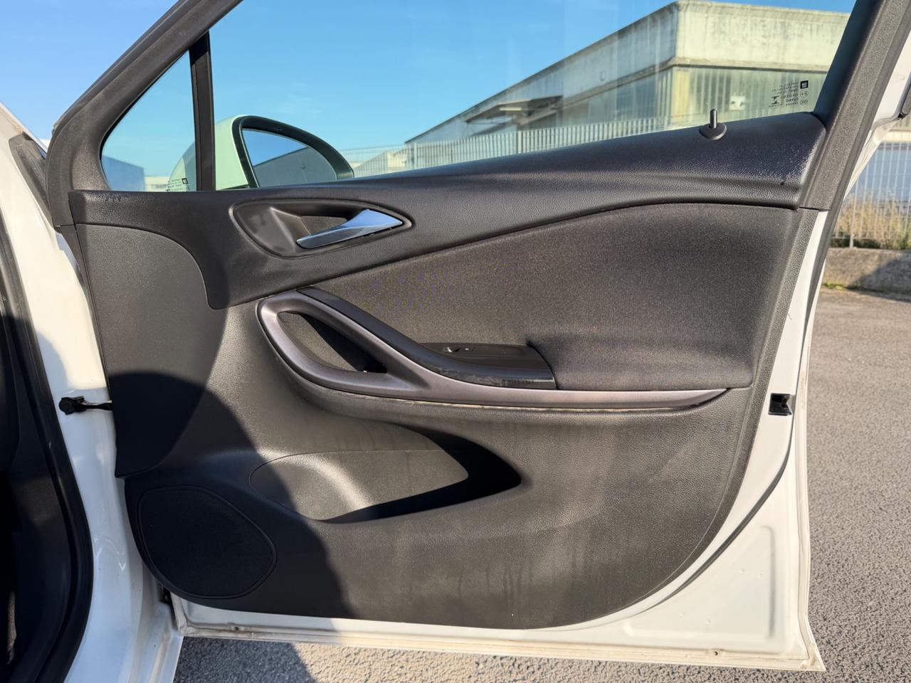 Opel Astra 1.6 CDTi 136CV 12M GARANZIA