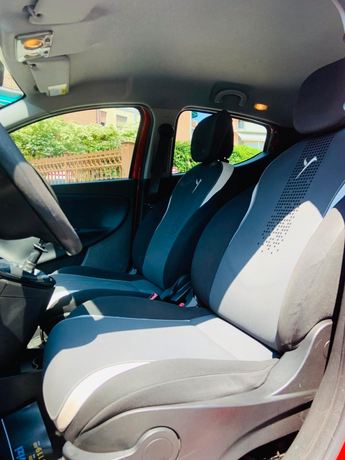 Lancia Ypsilon 1.2 69 CV 5 porte GPL Ecochic 30th Anniversary