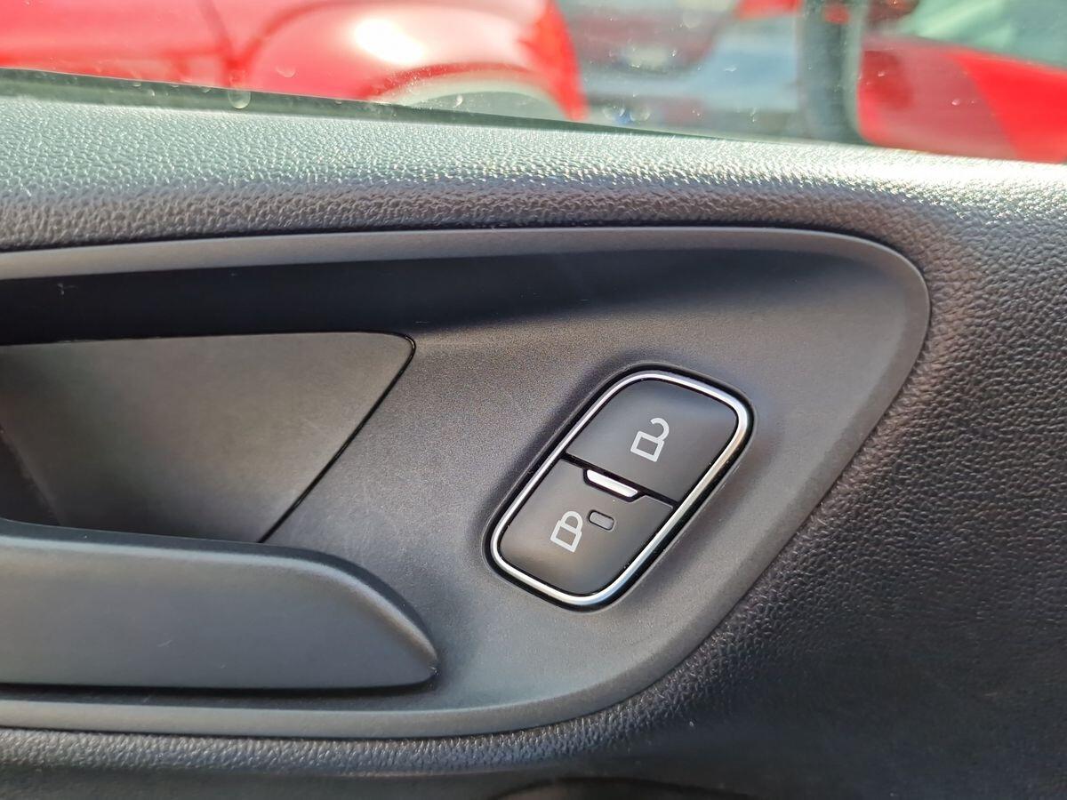 FORD FIESTA 1.1 BENZ/GPL BUSINESS