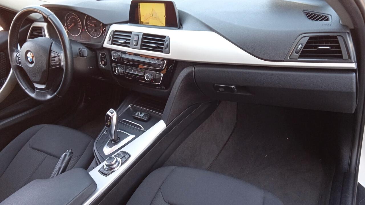 Bmw 318 318d Touring Business Advantage aut.