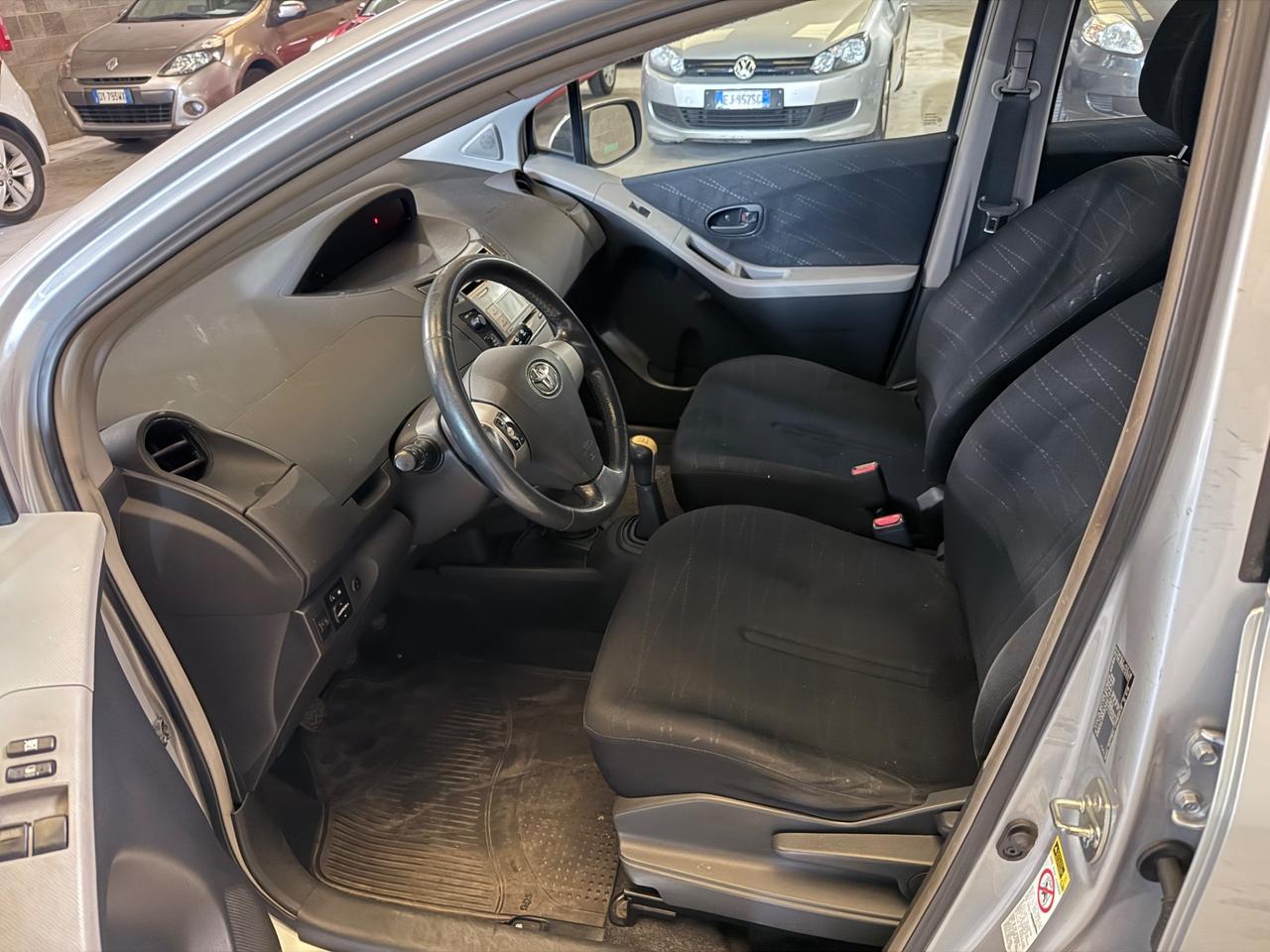 Toyota Yaris 1.3 5 porte