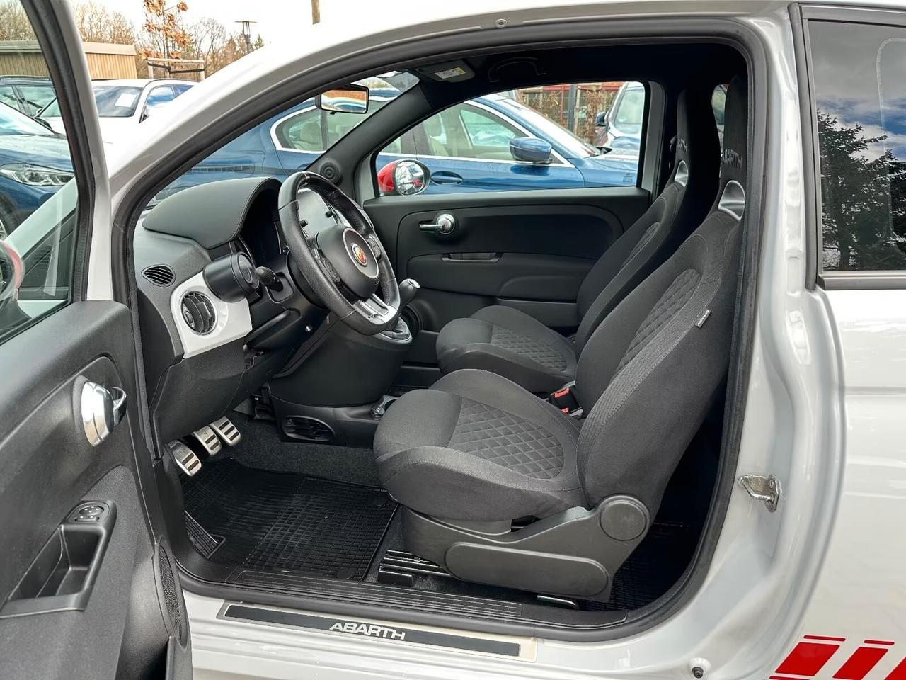 Abarth 595 1.4 Turbo T-Jet Sedili sportivi Apple CarPlay