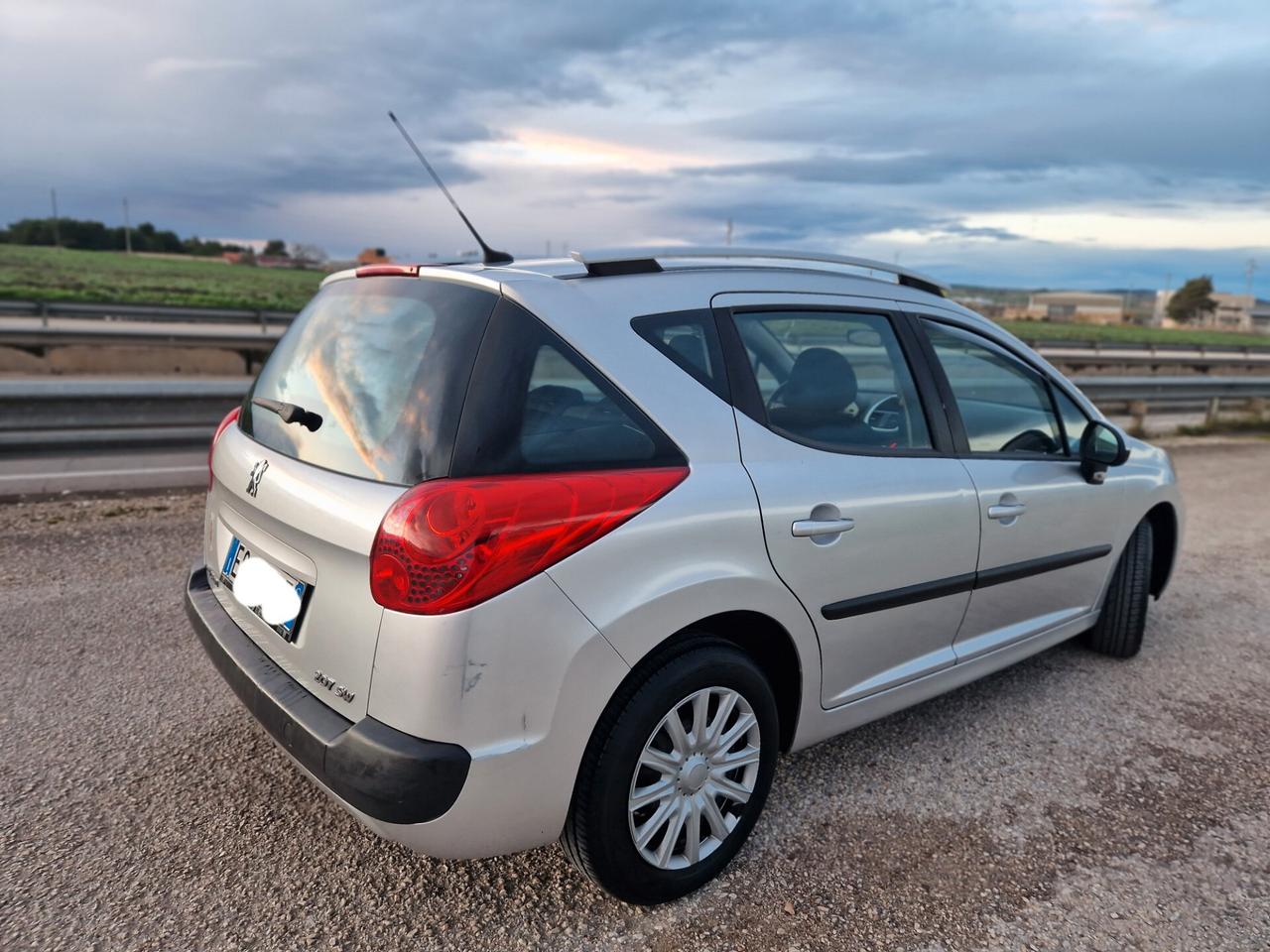 Peugeot 207 1.6 8V HDi 93CV SW Active