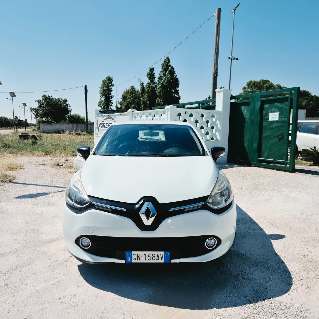 Renault Clio 1.2 75CV 5 porte ok neopatentati