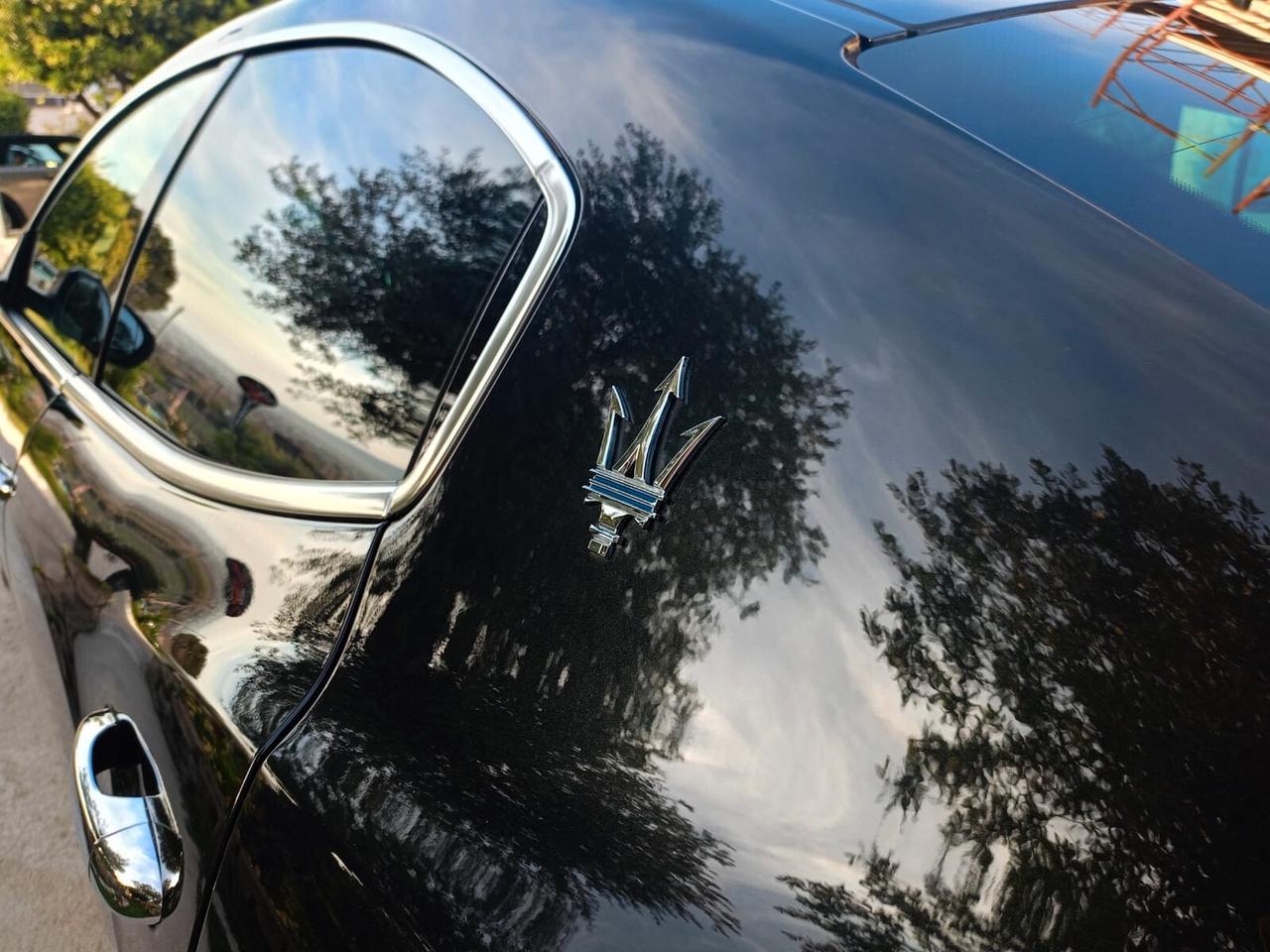 Maserati Ghibli 330 CV MHEV GT