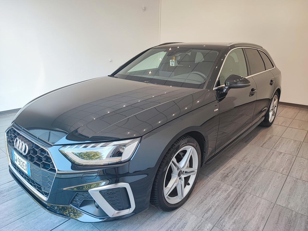 Audi A4 Avant 40 TDI quattro S tronic line edition