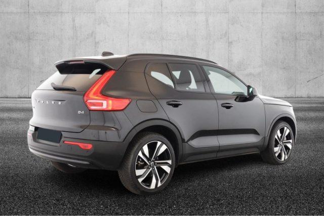 VOLVO XC40 B4 automatico Plus Dark