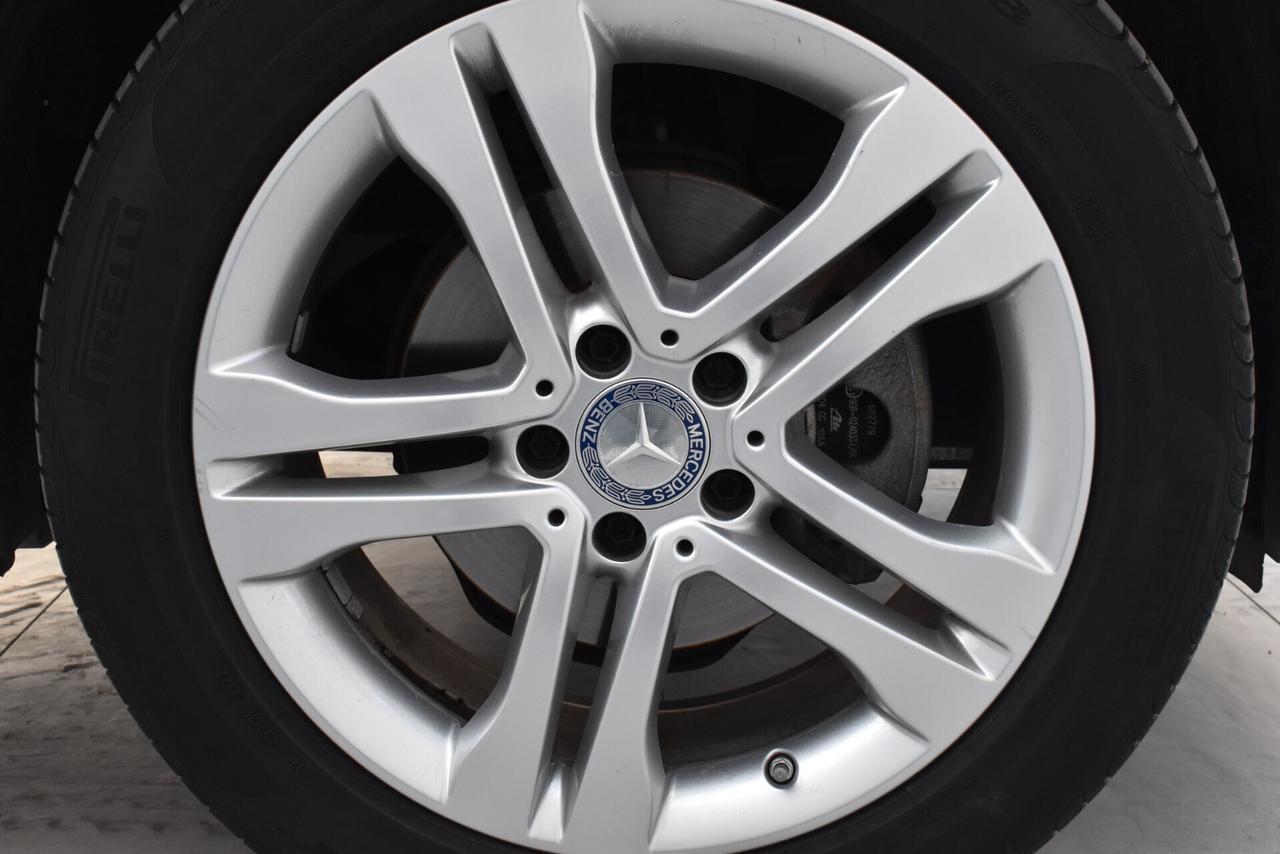 Mercedes-Benz GLA 180 D SPORT 109 CV AUTOMATICA - TETTO - ITALIANA - CAMERA - PERFETTA