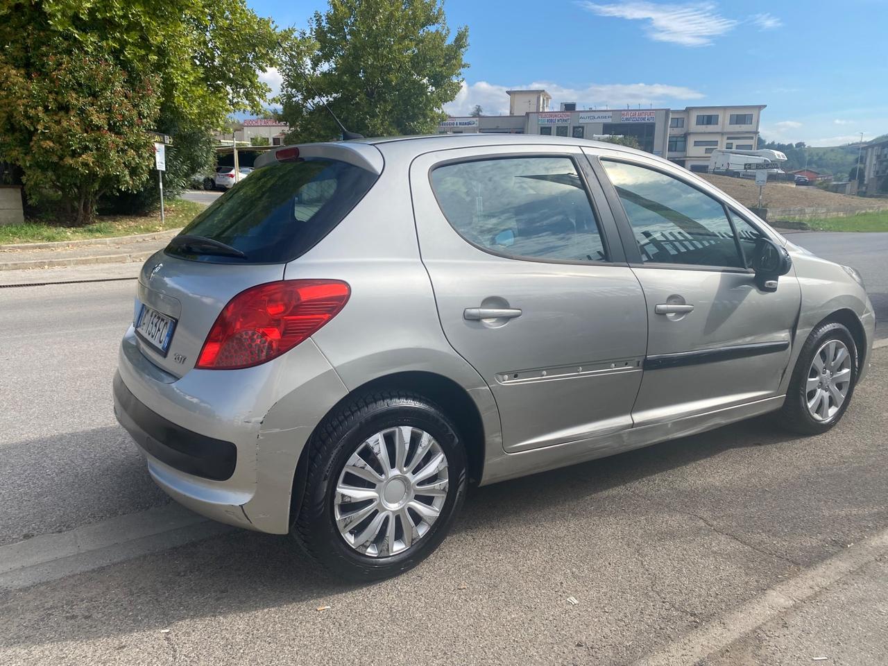 Peugeot 207 1.6 HDi 90CV 5p. XS