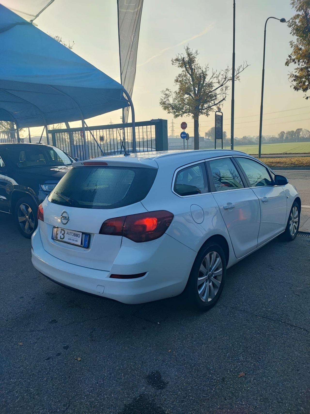 Opel Astra 1.7 CDTI 110CV Sports Tourer Cosmo