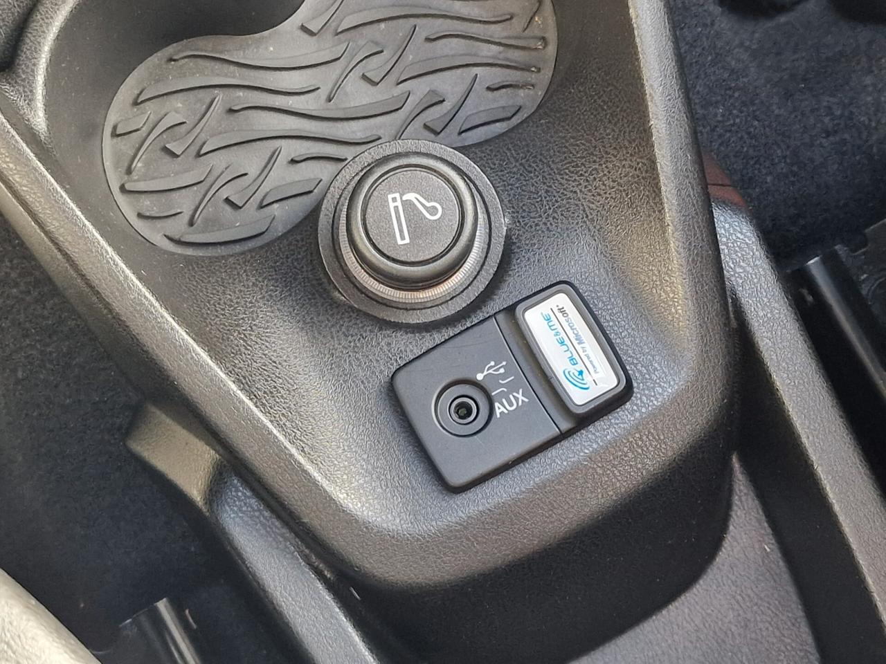 Lancia Ypsilon 1.2 benzina 70cv 5POSTI