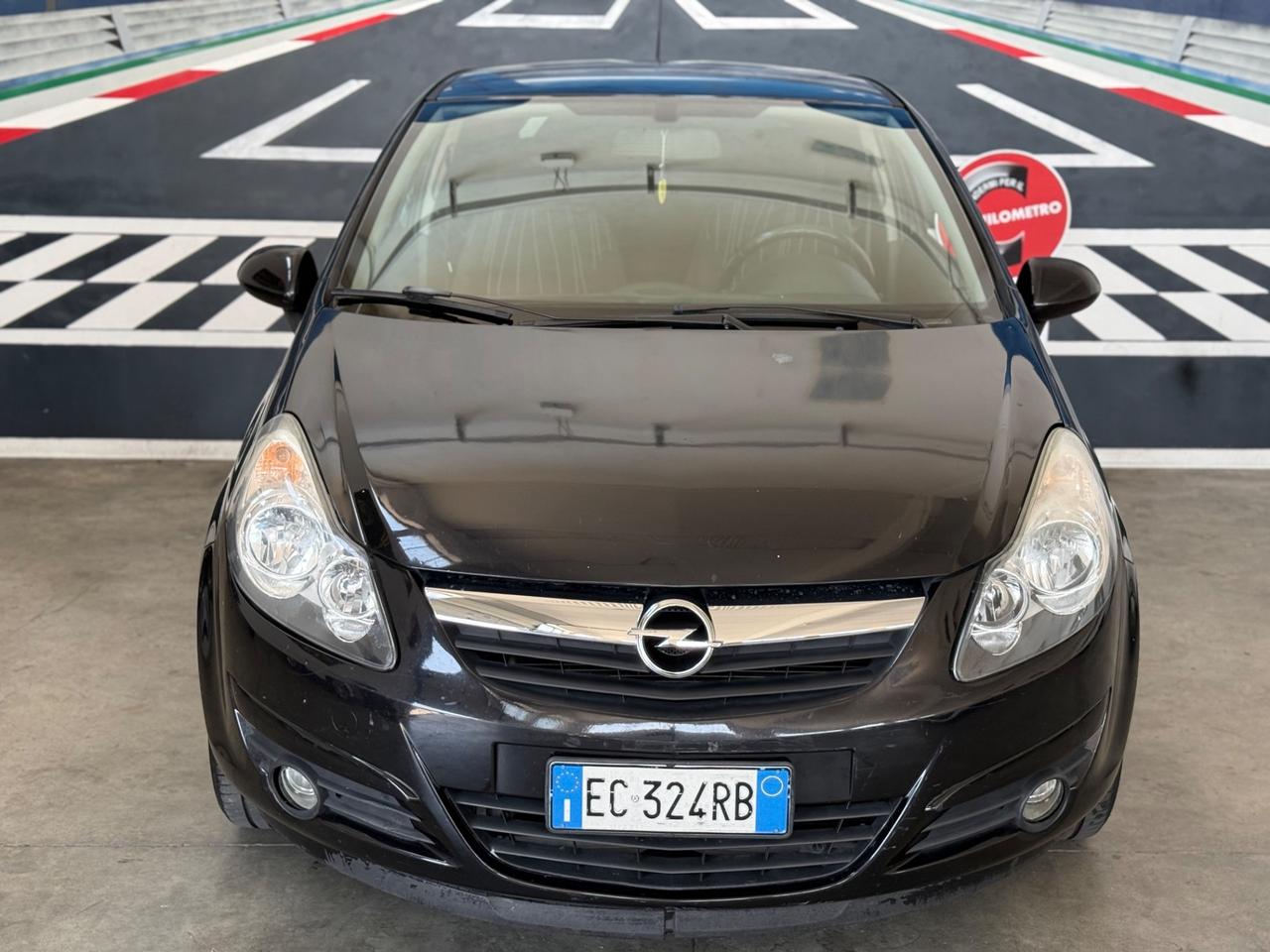 Opel Corsa 1.2 3 porte OK NEOPATENTATI