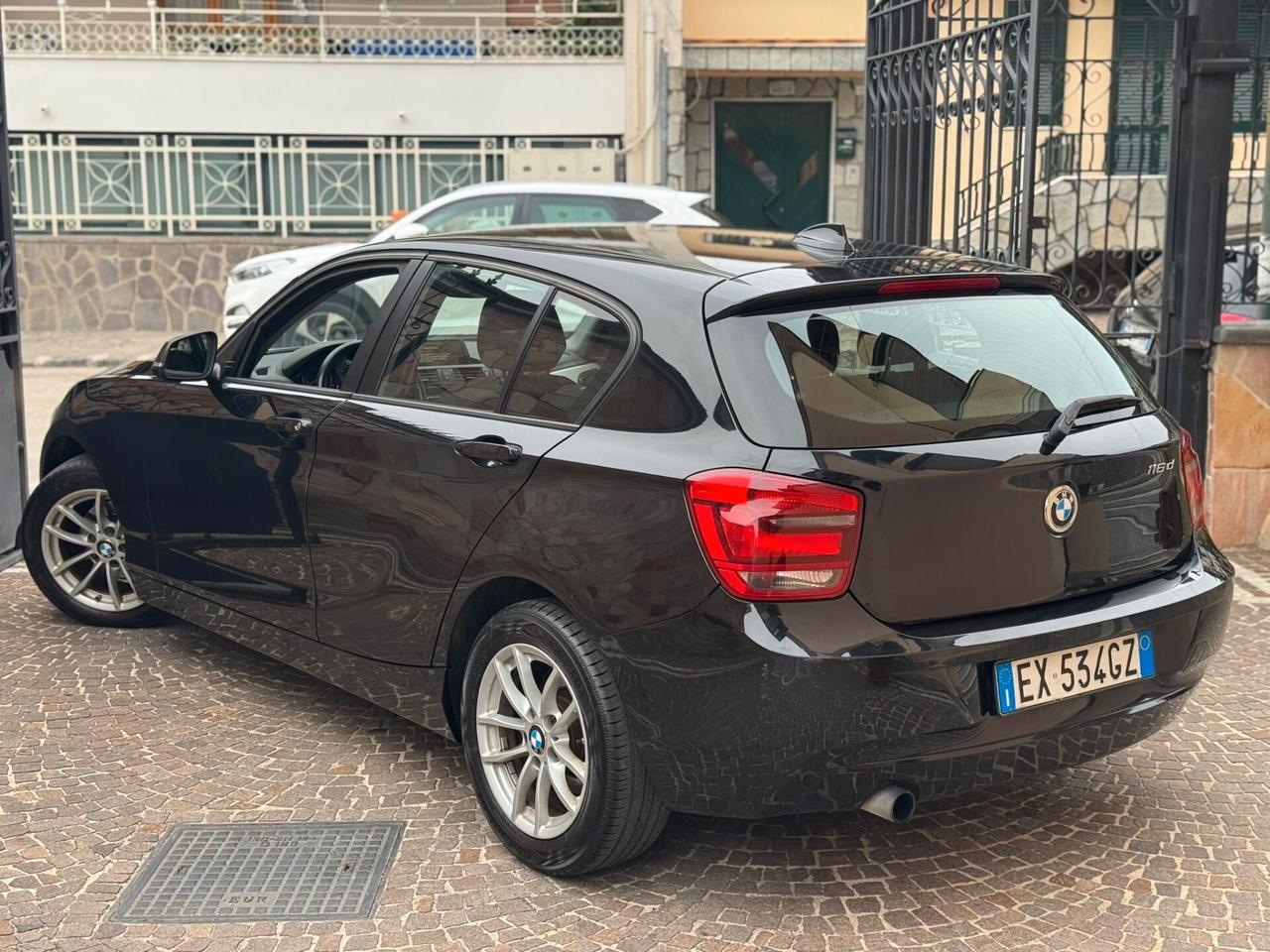 Bmw 116d 5p. Efficient Dynamics Urban