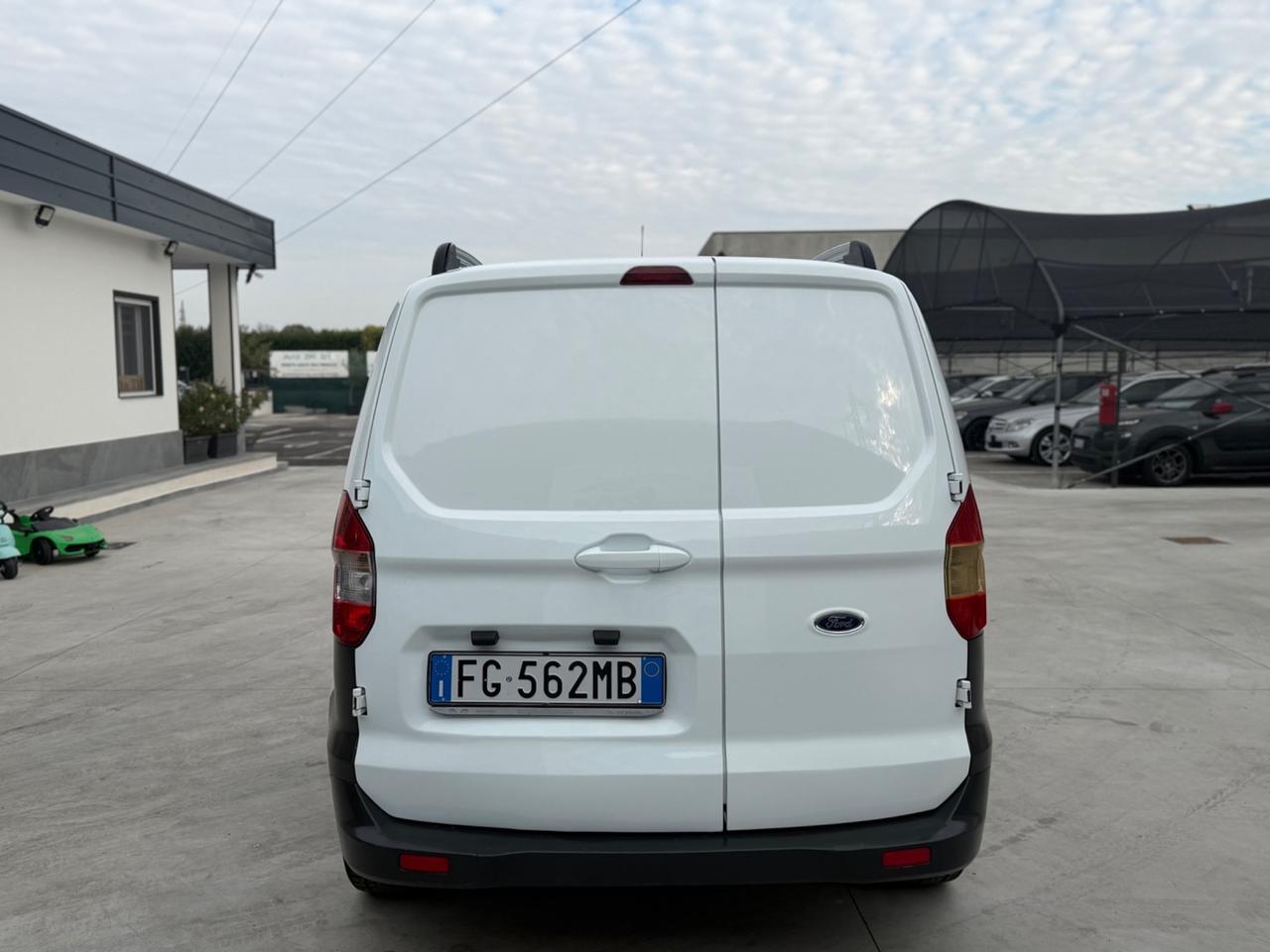 Ford Transit Courier 1.5 TDCi 95CV Van Trend