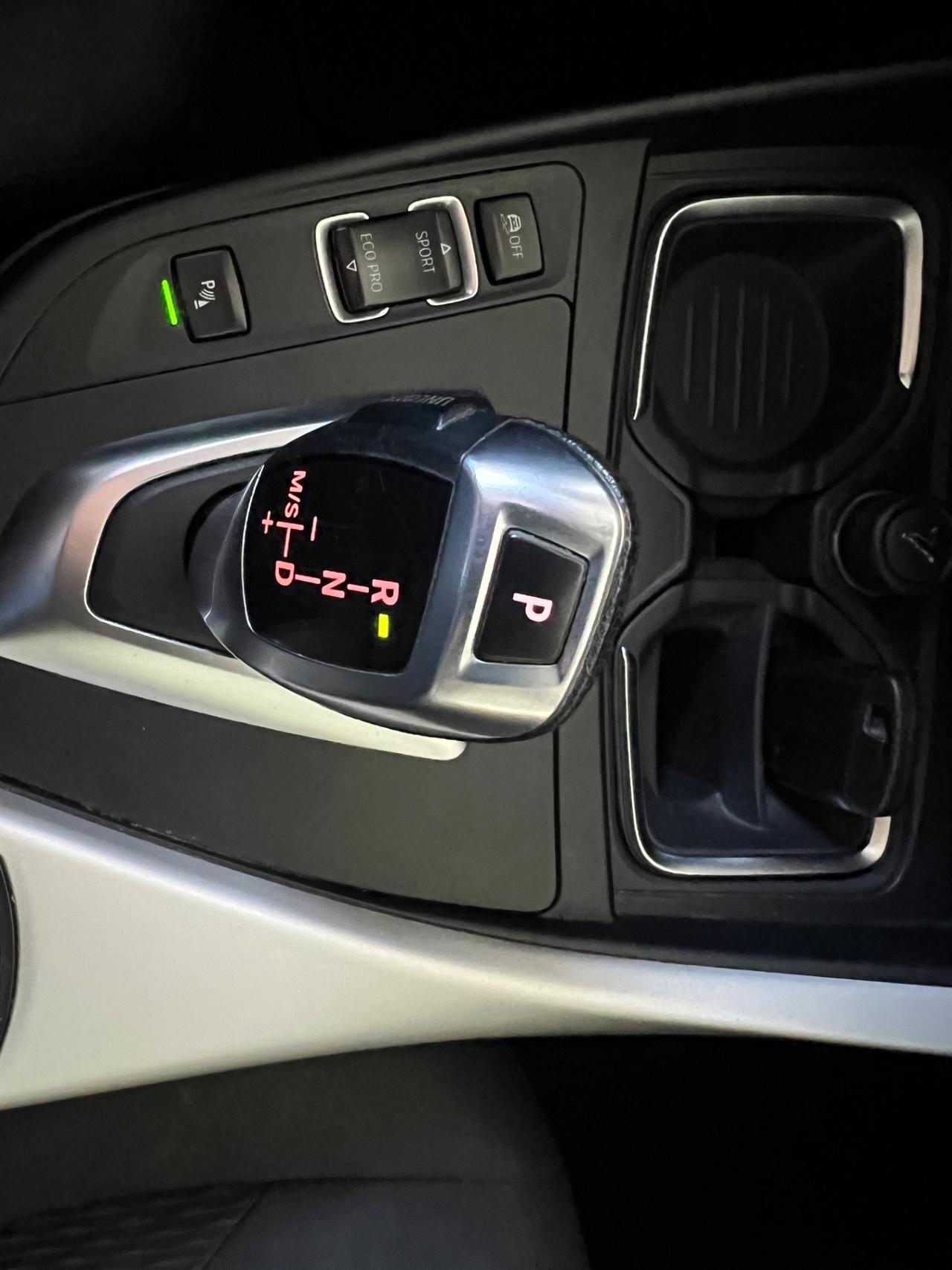 Bmw 118 118d 5p. Advantage