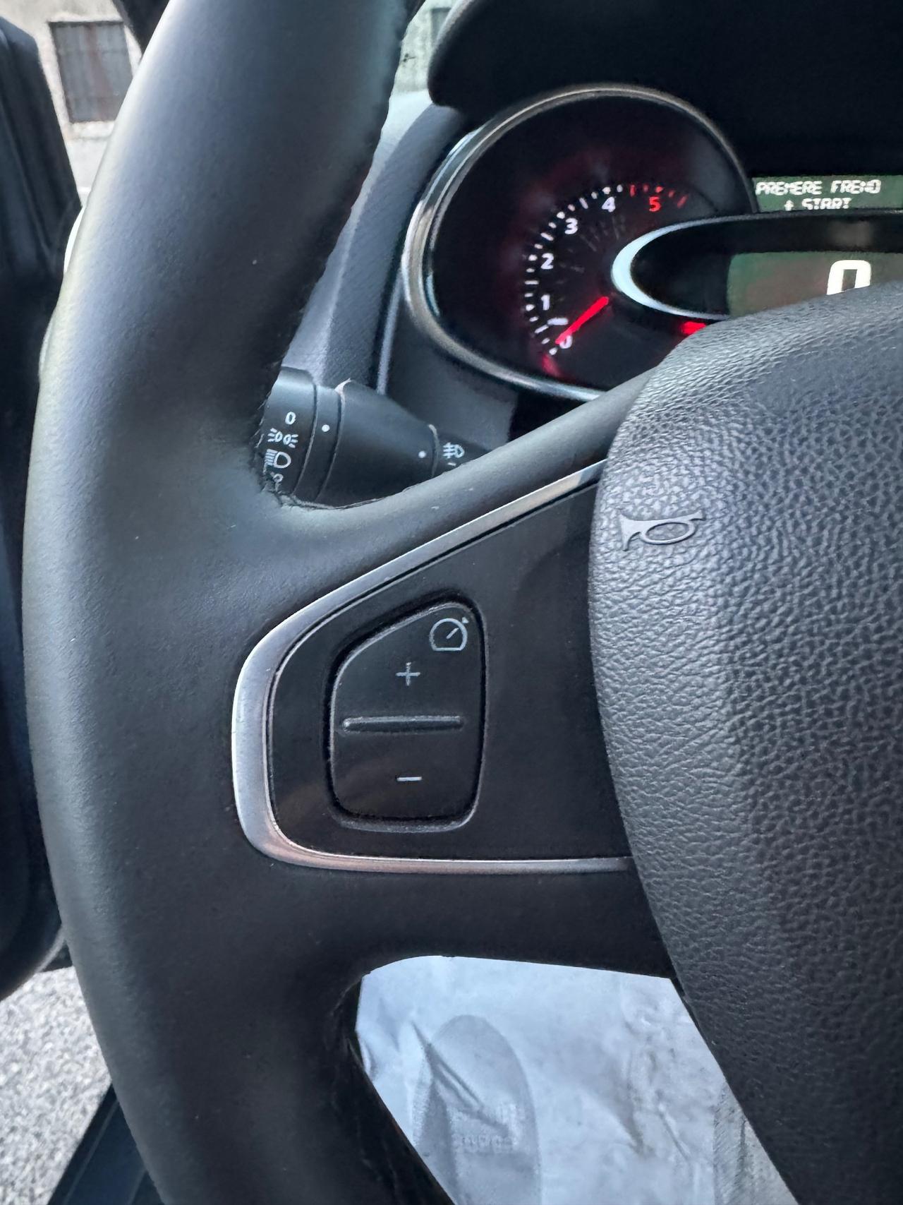 Renault Clio Sporter dCi 8V 75 CV Duel2