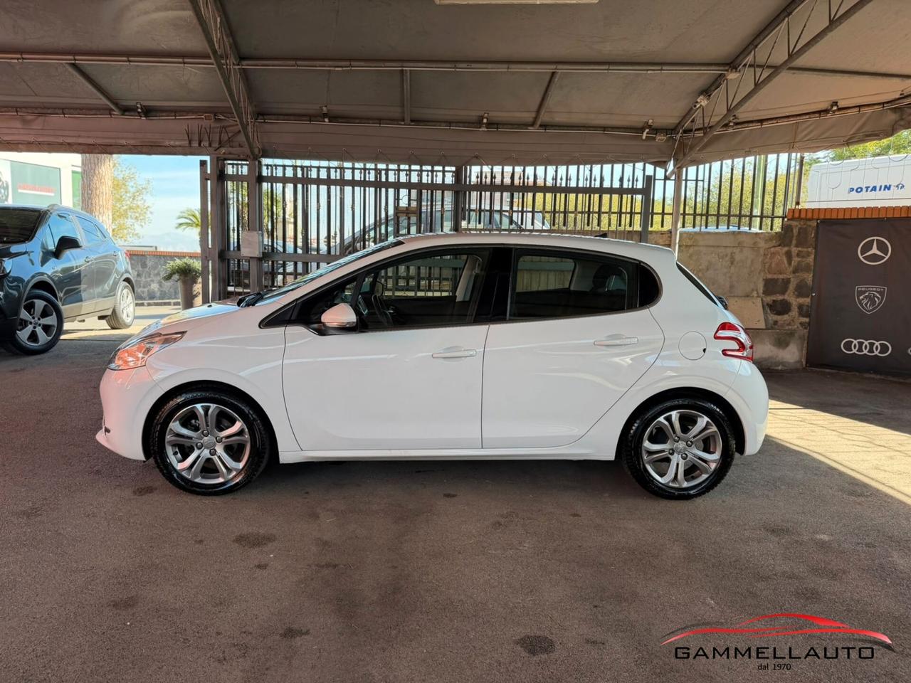 Peugeot 208 1.4D Allure 68cv