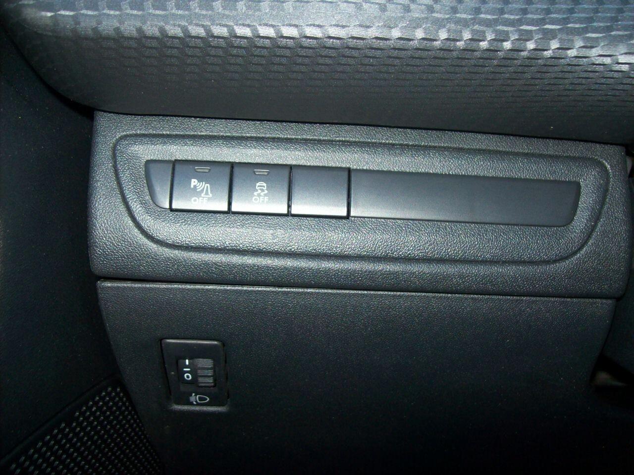 Peugeot 2008 1.6 BlueHDi 100CV Business